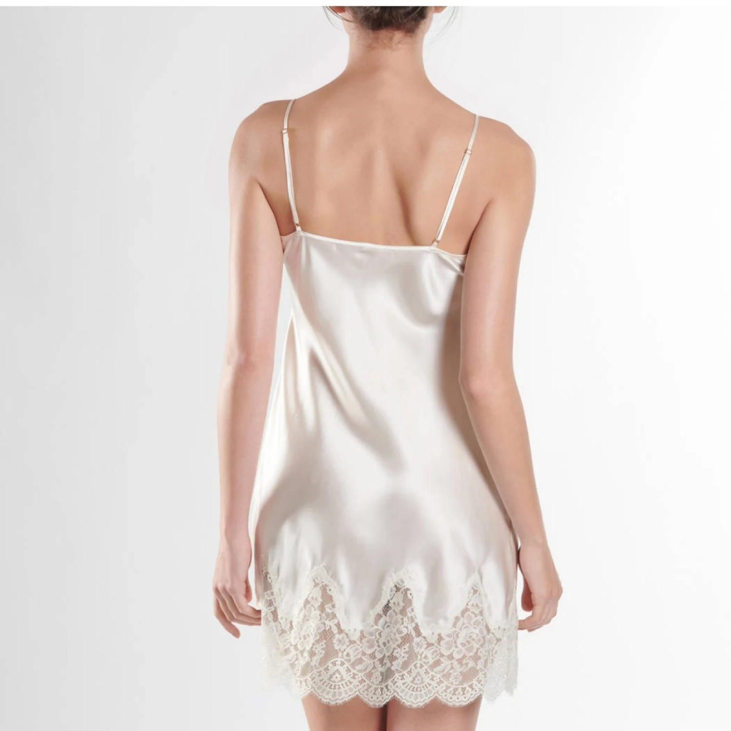 Aubade Nuisette En Soie Toi Mon Amour Nacre 4 Aubade Nuisette En Soie Toi Mon Amour Nacre – Image 2