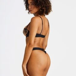 Aubade Soutien-Gorge Corbeille Armatures Lovessence Noir -Sous Vêtement Soldes 1600x1600 aubade soutien gorge corbeille armatures lovessence noir p2 35 15082022