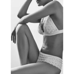 Soutien-gorge Triangle AUBADE Bahia & Moi Blanc 13 Soutien-gorge Triangle AUBADE Bahia & Moi Blanc -Sous Vêtement Soldes 1600x1600 soutien gorge triangle aubade bahia moi blanc p4 23 10032020